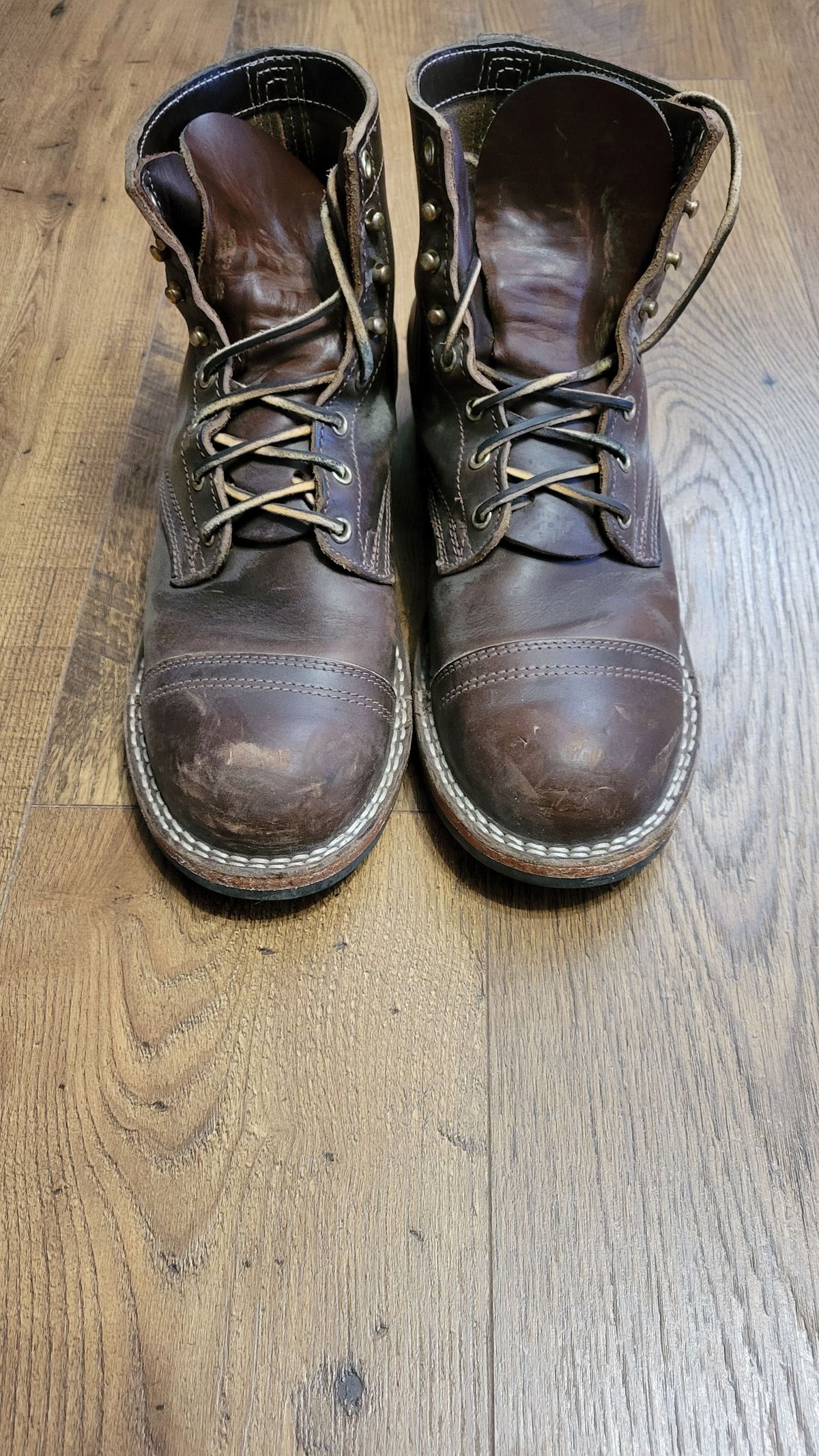 Photo by patinathunderdome on December 3, 2021 of the Nicks Americana in Horween Brown Waxed Flesh.