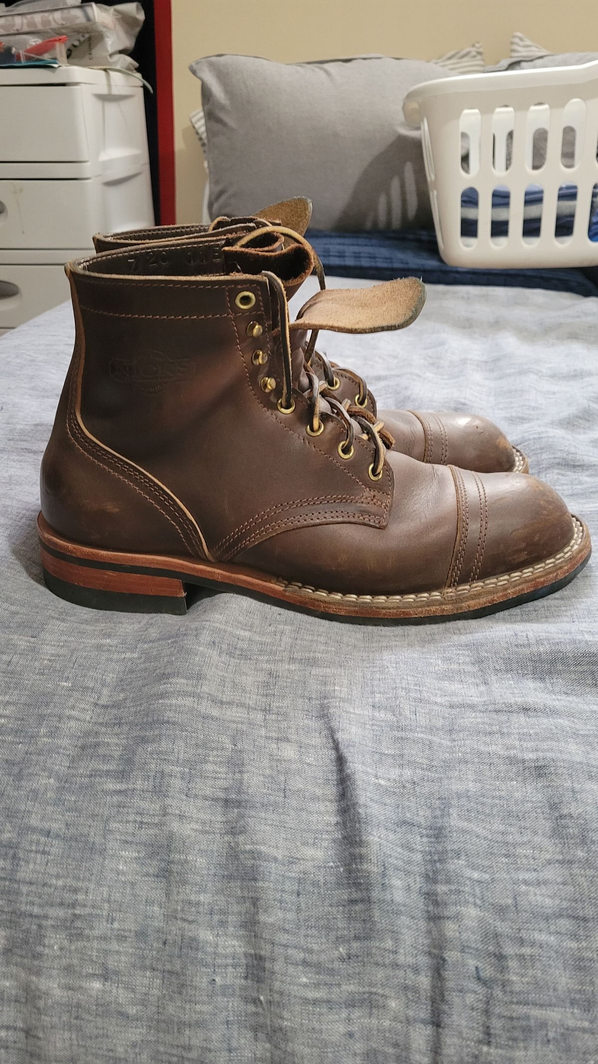 Photo by patinathunderdome on January 4, 2022 of the Nicks Americana in Horween Brown Waxed Flesh.
