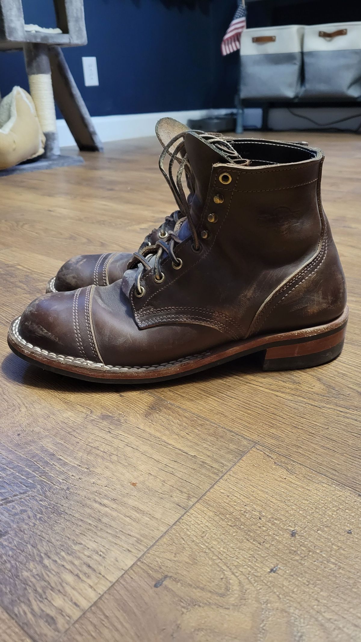Photo by patinathunderdome on February 4, 2022 of the Nicks Americana in Horween Brown Waxed Flesh.