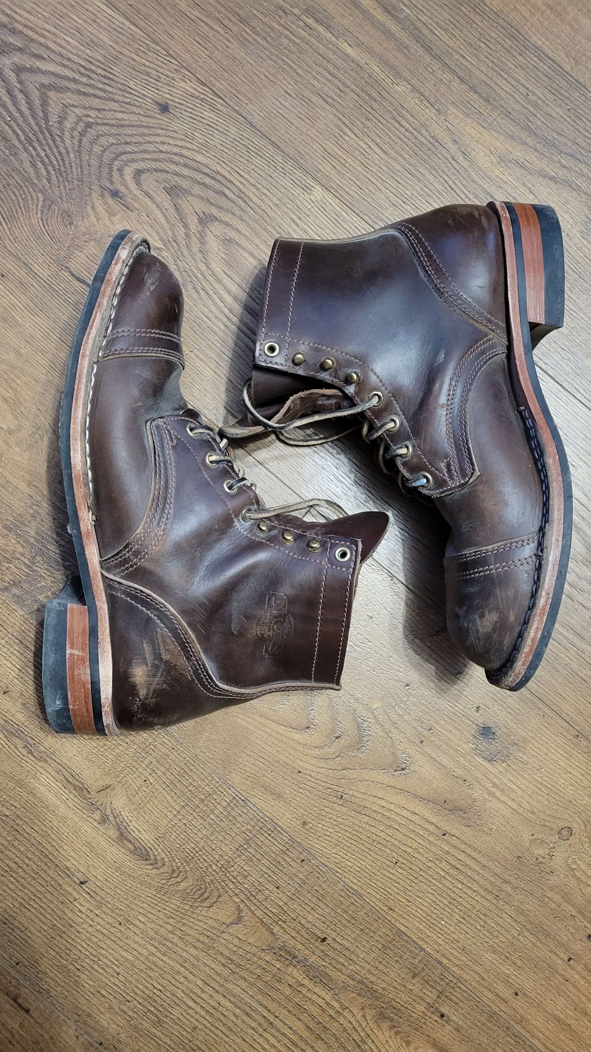 Photo by patinathunderdome on February 4, 2022 of the Nicks Americana in Horween Brown Waxed Flesh.