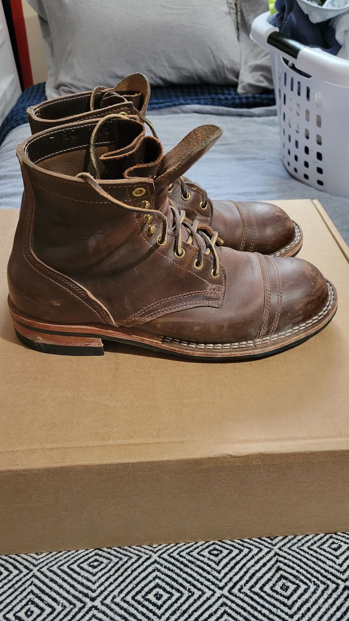 Photo by patinathunderdome on March 4, 2022 of the Nicks Americana in Horween Brown Waxed Flesh.