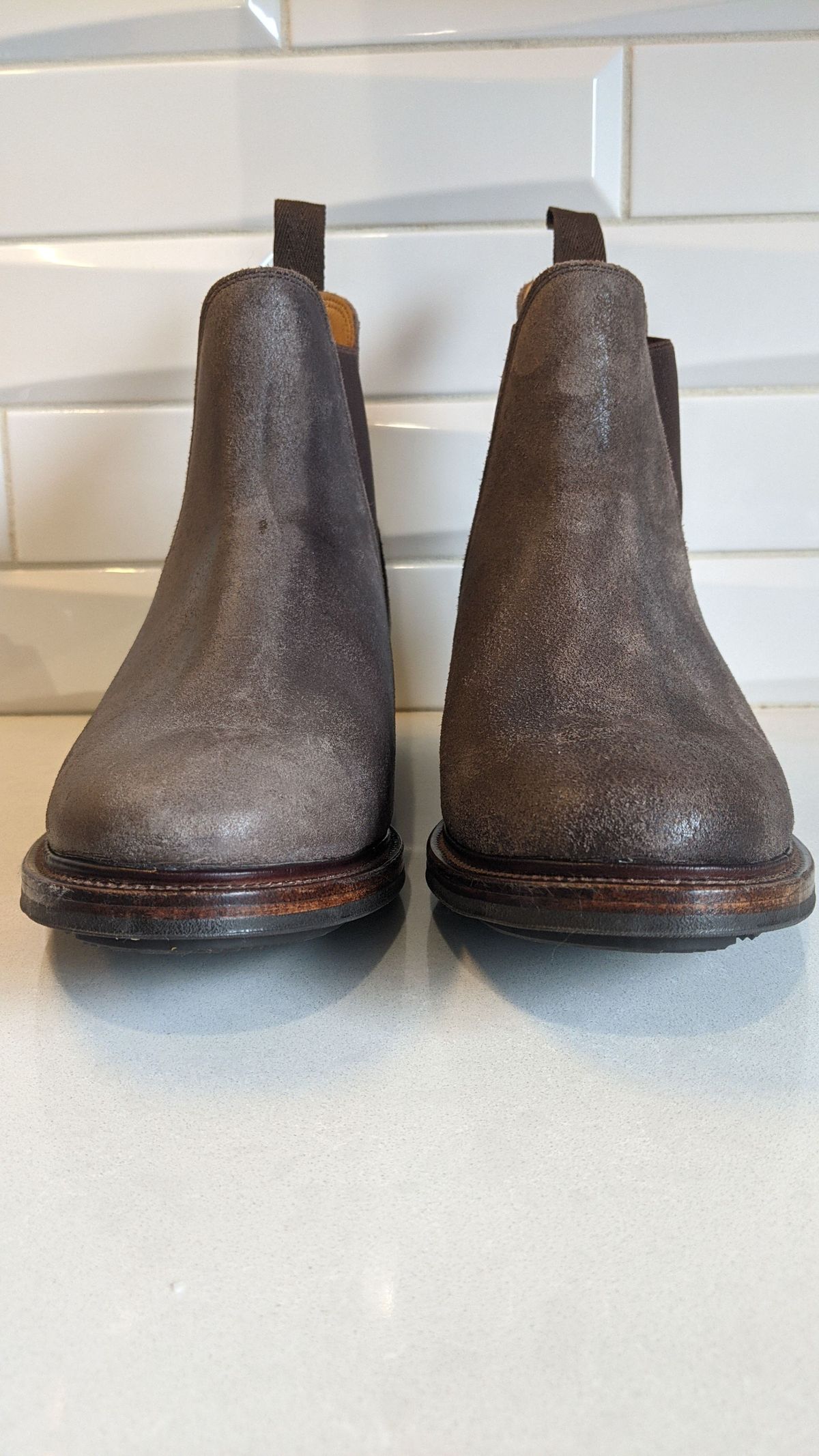 Photo by patinathunderdome on October 5, 2021 of the Viberg Chelsea in Maryam Walnut Waxed Reverse Horsebutt.