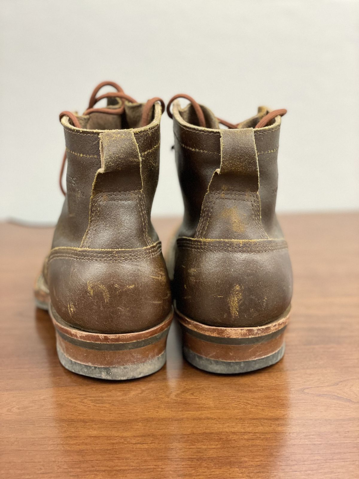 Photo by patinathunderdome on November 5, 2021 of the White's 350 Cutter in Horween Cinnamon Waxed Flesh.