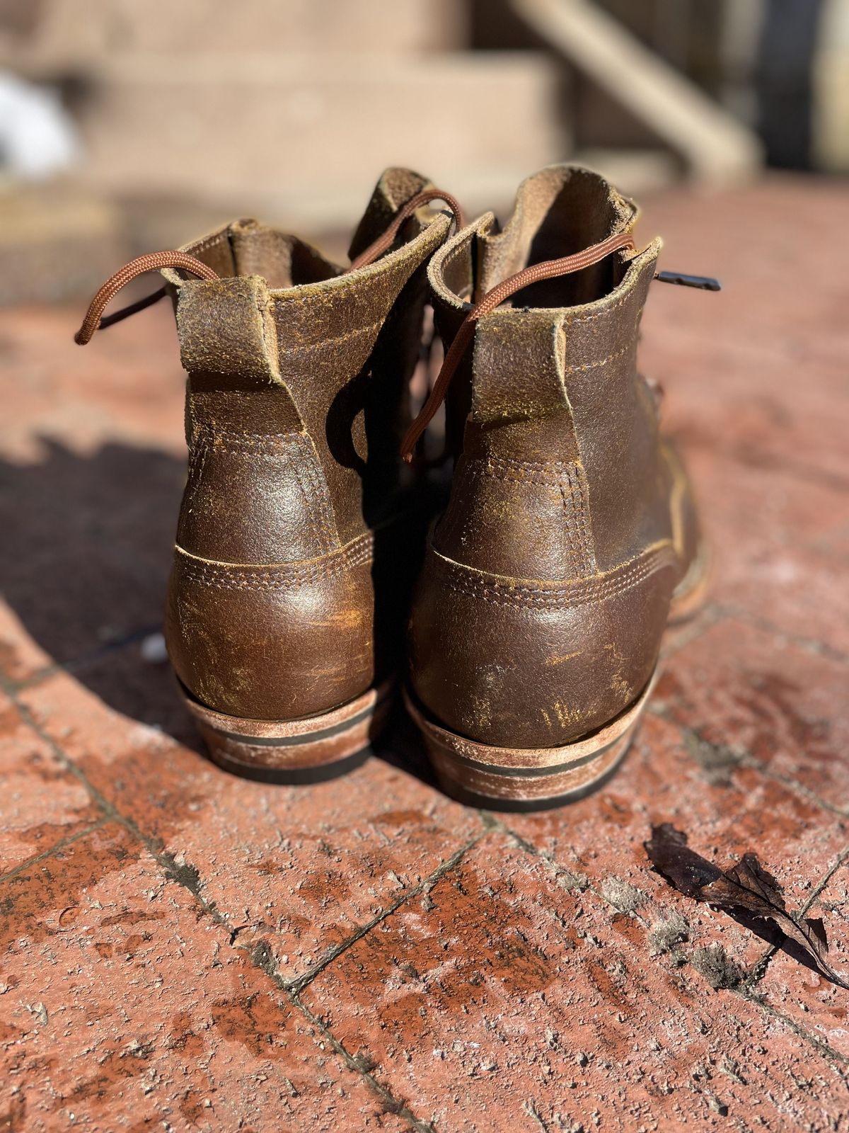 Photo by patinathunderdome on January 4, 2022 of the White's 350 Cutter in Horween Cinnamon Waxed Flesh.