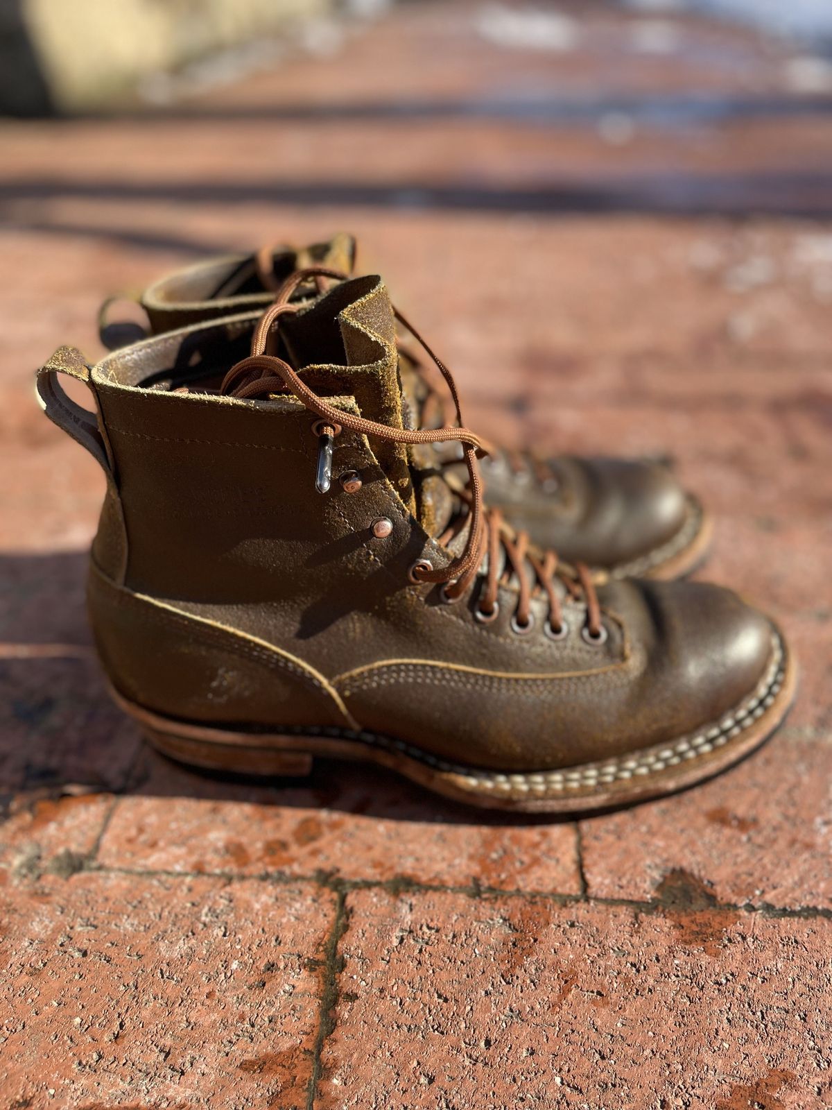 Photo by patinathunderdome on January 4, 2022 of the White's 350 Cutter in Horween Cinnamon Waxed Flesh.
