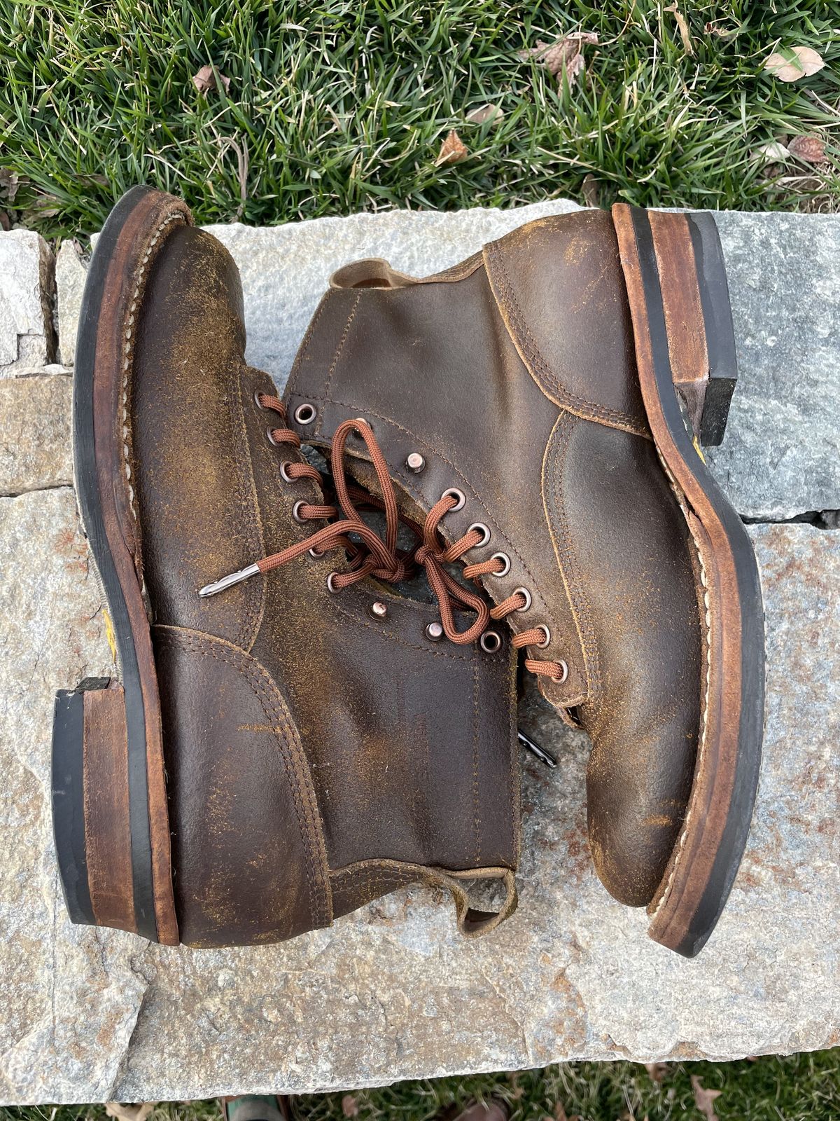 Photo by patinathunderdome on March 5, 2022 of the White's 350 Cutter in Horween Cinnamon Waxed Flesh.