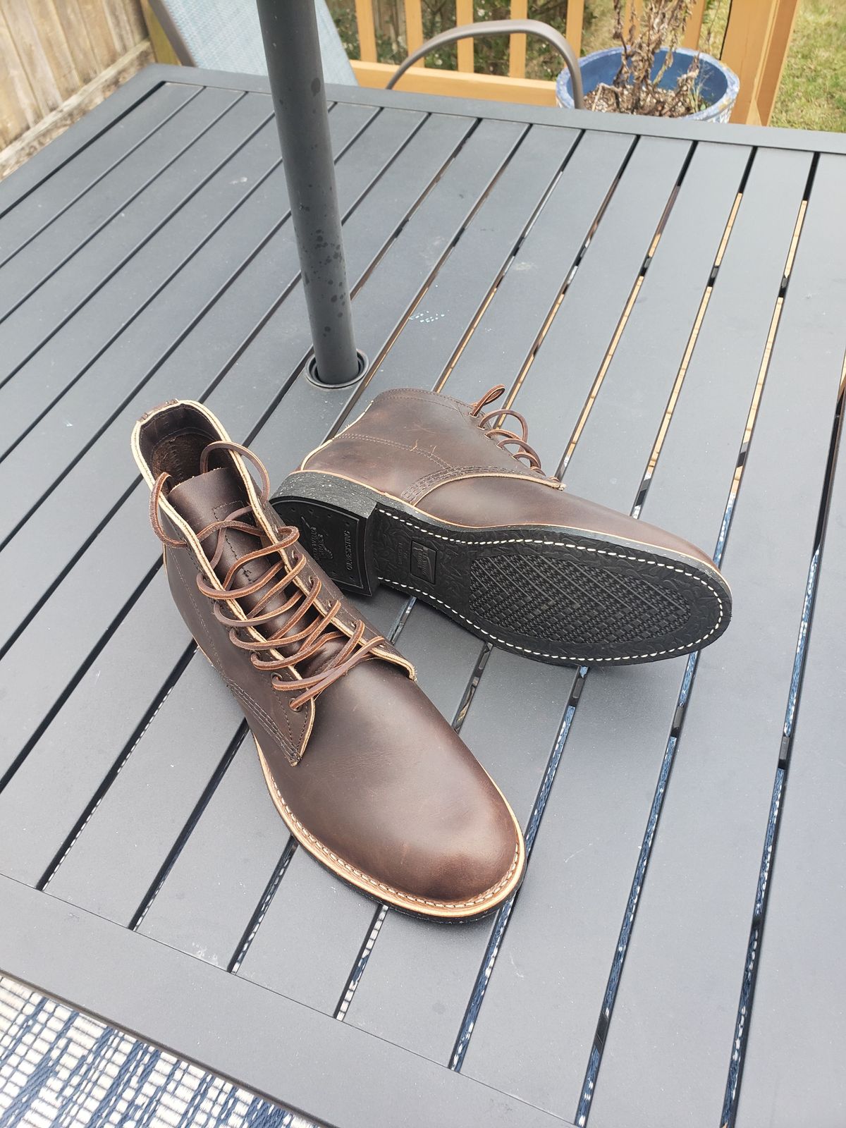 Photo by patinathunderdome on September 30, 2021 of the Red Wing Merchant in S.B. Foot Ebony Harness.