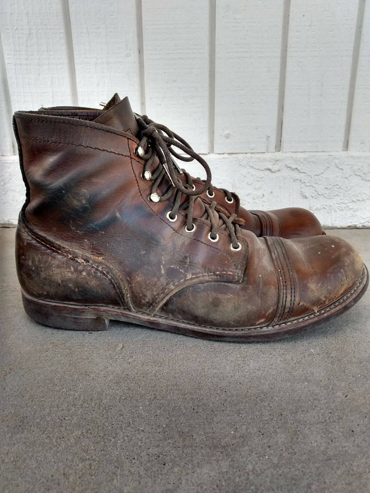 Photo by patinathunderdome on May 1, 2022 of the Red Wing Iron Ranger in S.B. Foot Copper Rough and Tough.