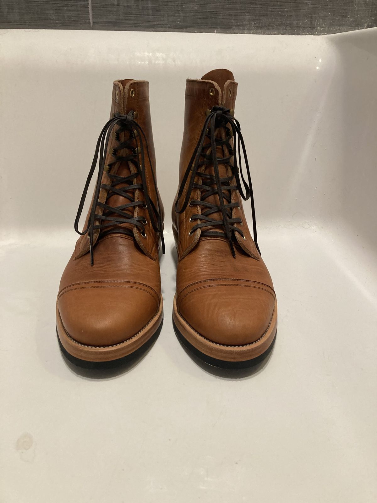 Photo by patinathunderdome on October 1, 2021 of the Imperium Radical in Horween English Tan Dublin.