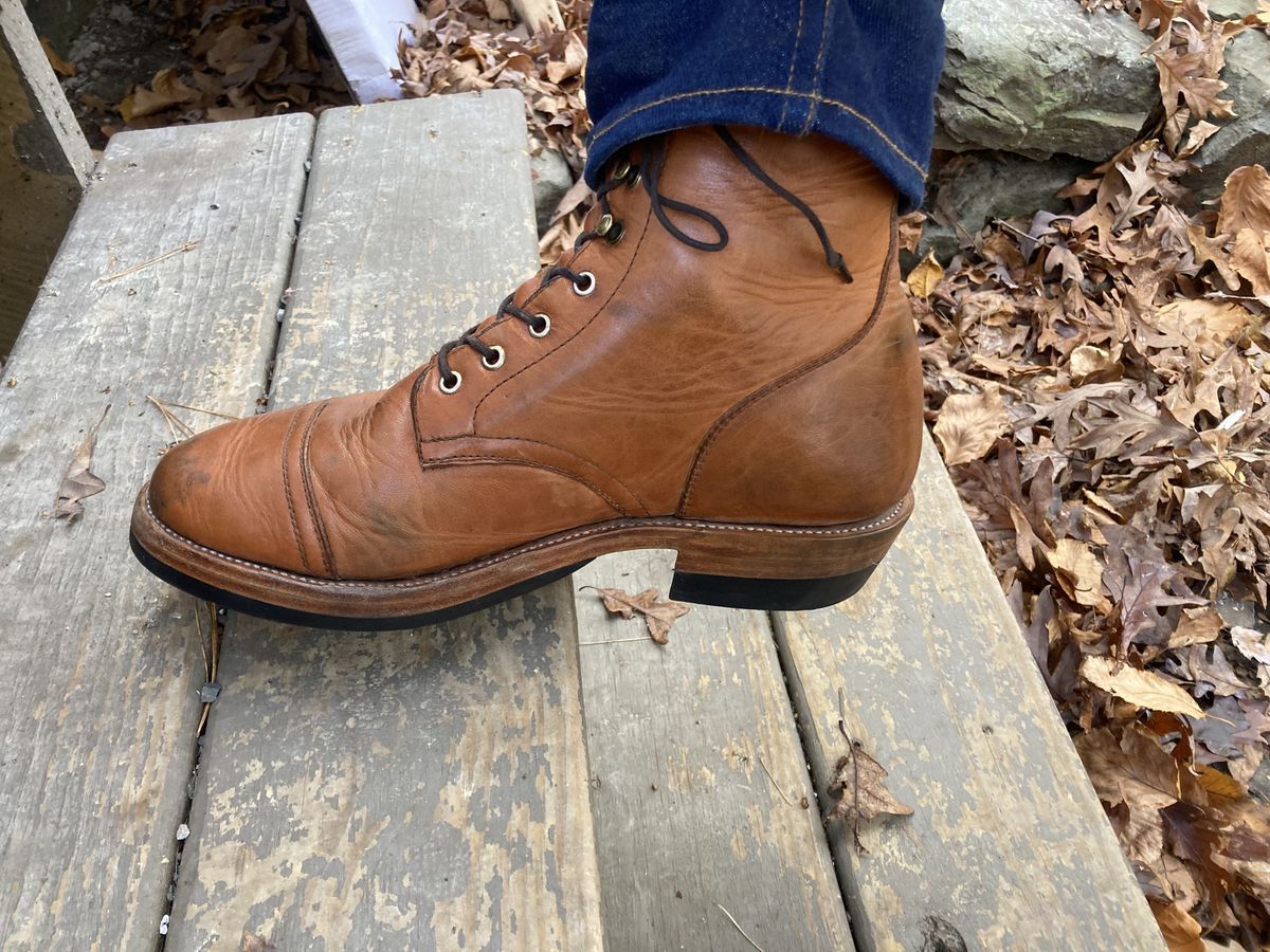 Photo by patinathunderdome on November 2, 2021 of the Imperium Radical in Horween English Tan Dublin.
