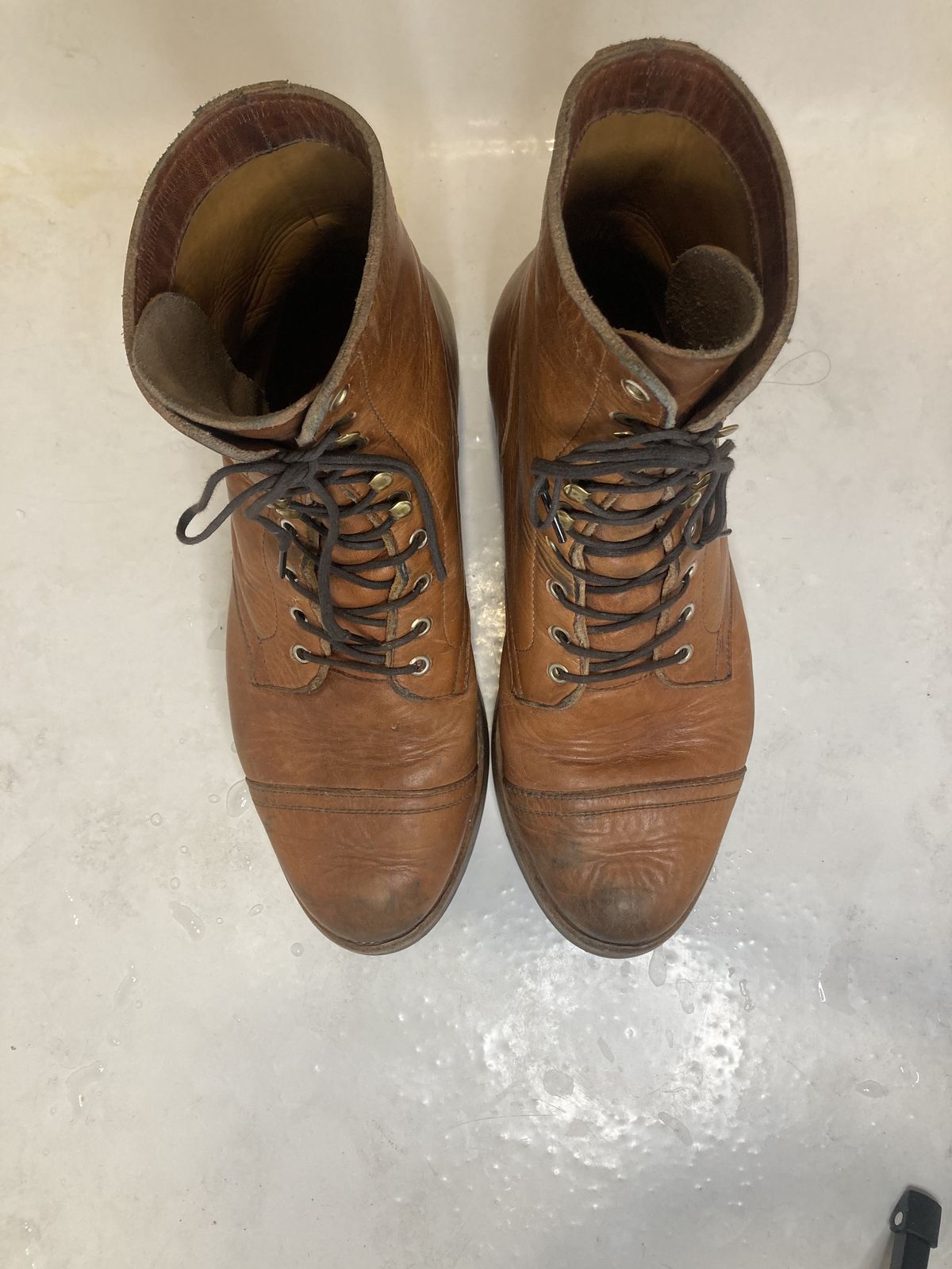 Photo by patinathunderdome on November 2, 2021 of the Imperium Radical in Horween English Tan Dublin.