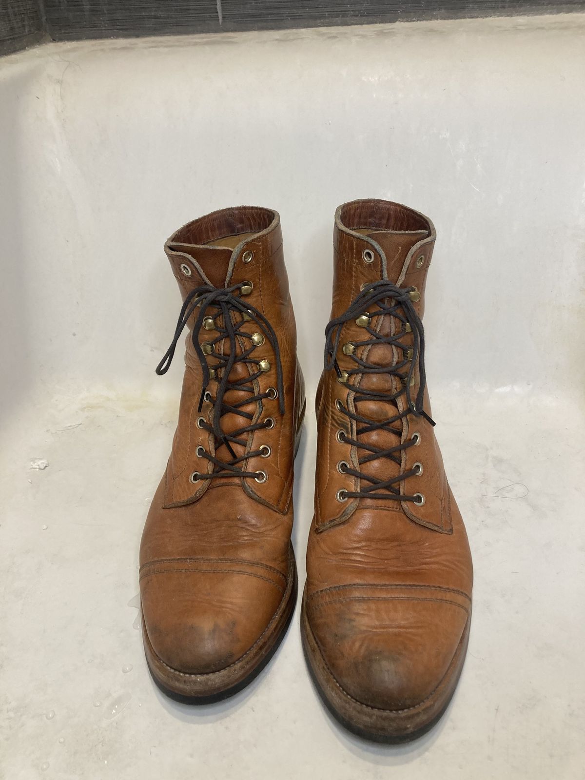 Photo by patinathunderdome on November 2, 2021 of the Imperium Radical in Horween English Tan Dublin.