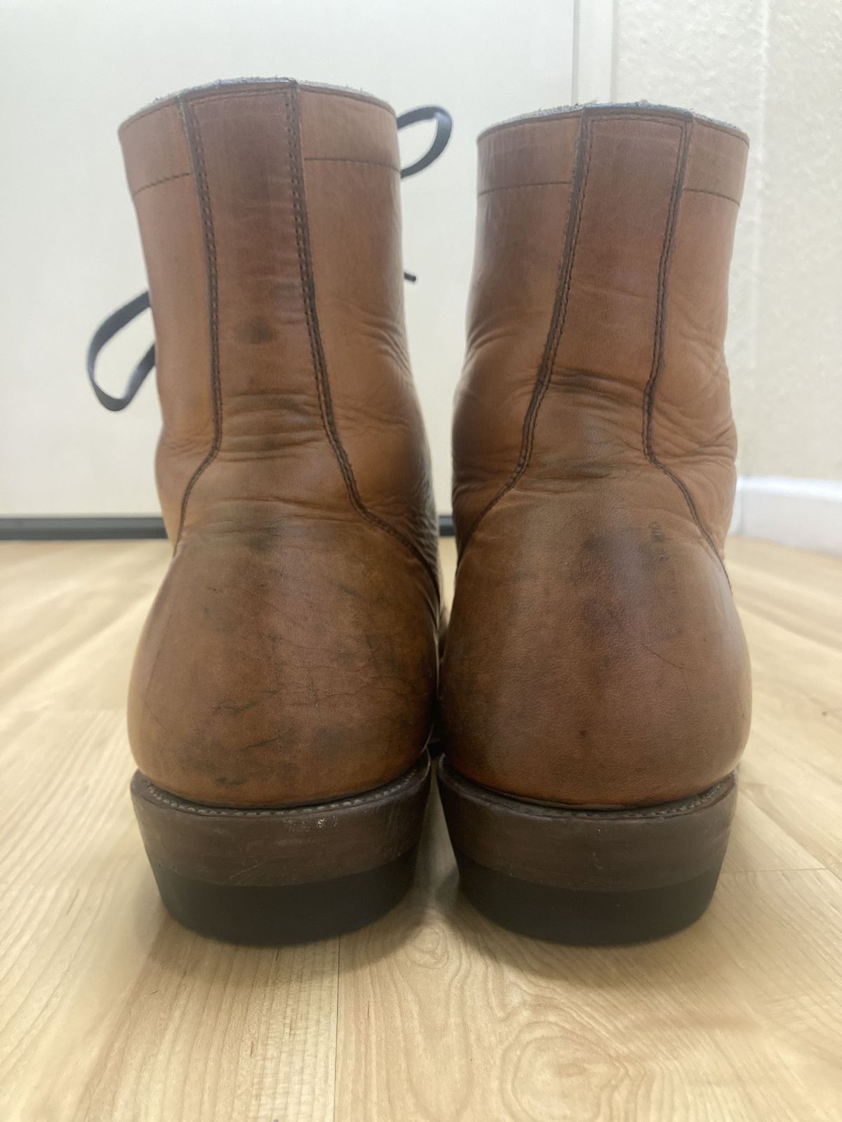 Photo by patinathunderdome on December 5, 2021 of the Imperium Radical in Horween English Tan Dublin.