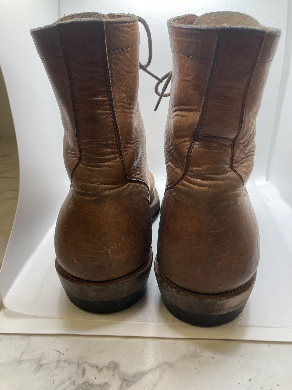 Photo by patinathunderdome on January 6, 2022 of the Imperium Radical in Horween English Tan Dublin.