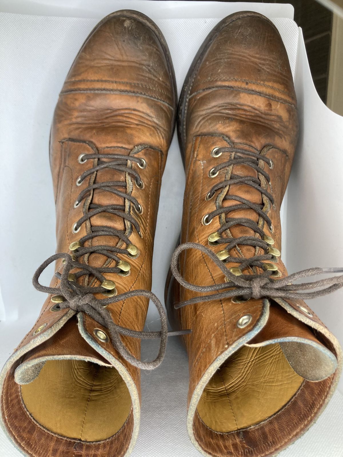 Photo by patinathunderdome on January 6, 2022 of the Imperium Radical in Horween English Tan Dublin.
