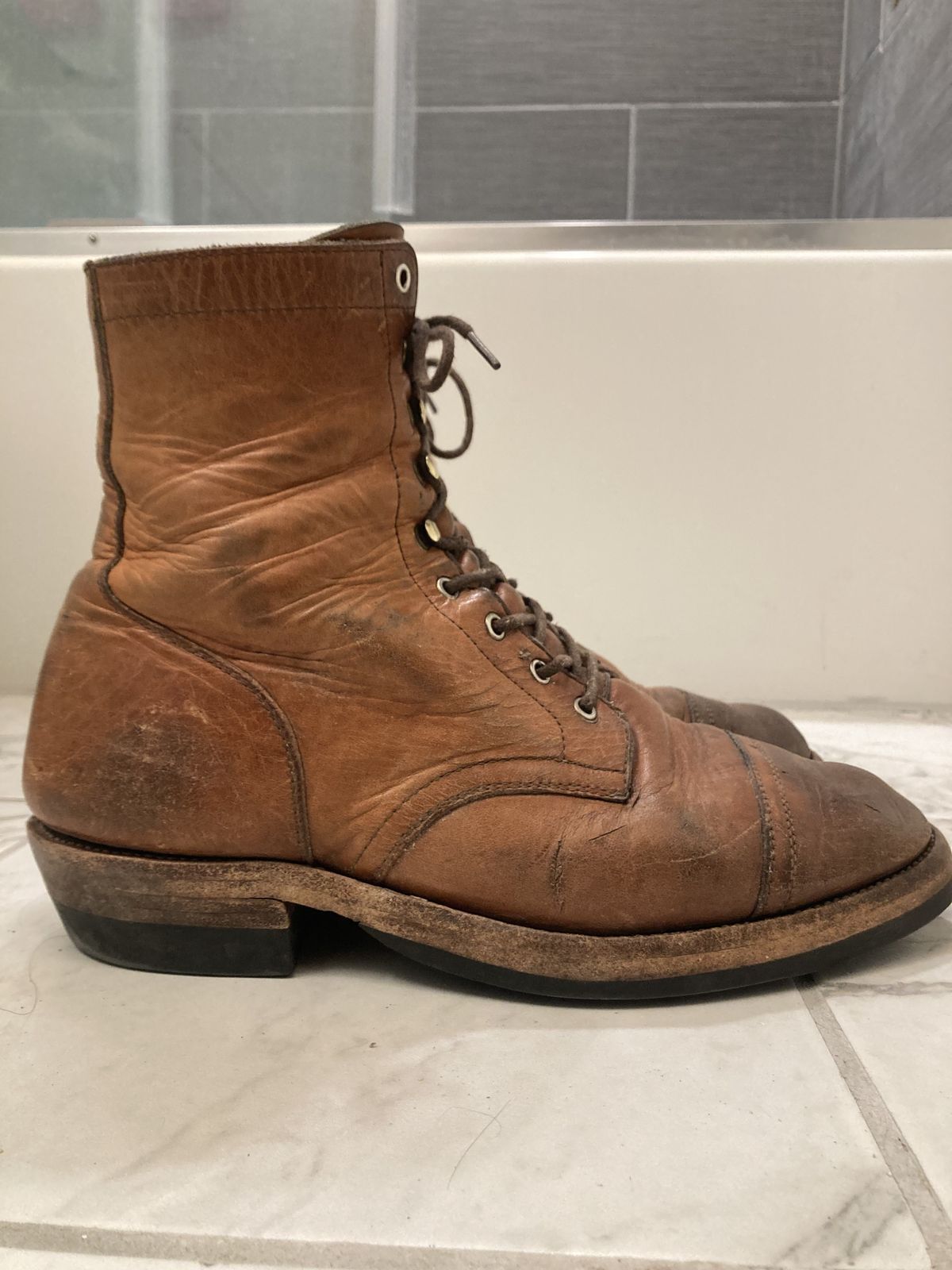 Photo by patinathunderdome on February 6, 2022 of the Imperium Radical in Horween English Tan Dublin.