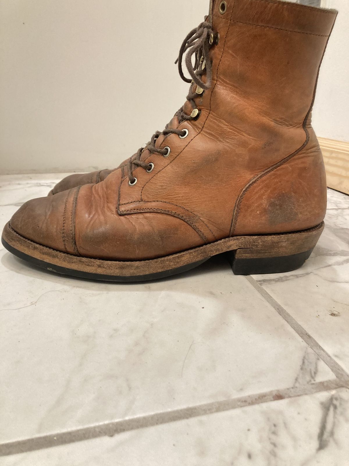 Photo by patinathunderdome on February 6, 2022 of the Imperium Radical in Horween English Tan Dublin.