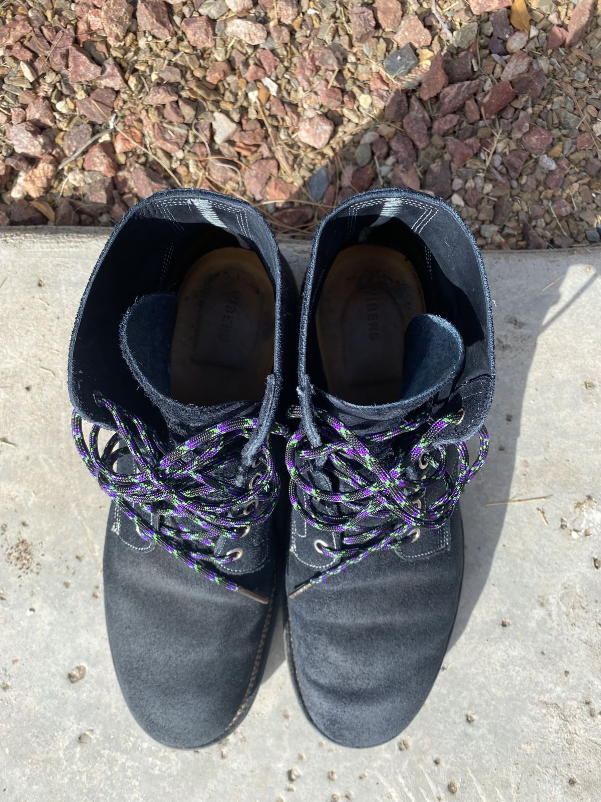 Photo by patinathunderdome on December 5, 2021 of the Viberg Boondocker in Horween Petrol Chamois Roughout.
