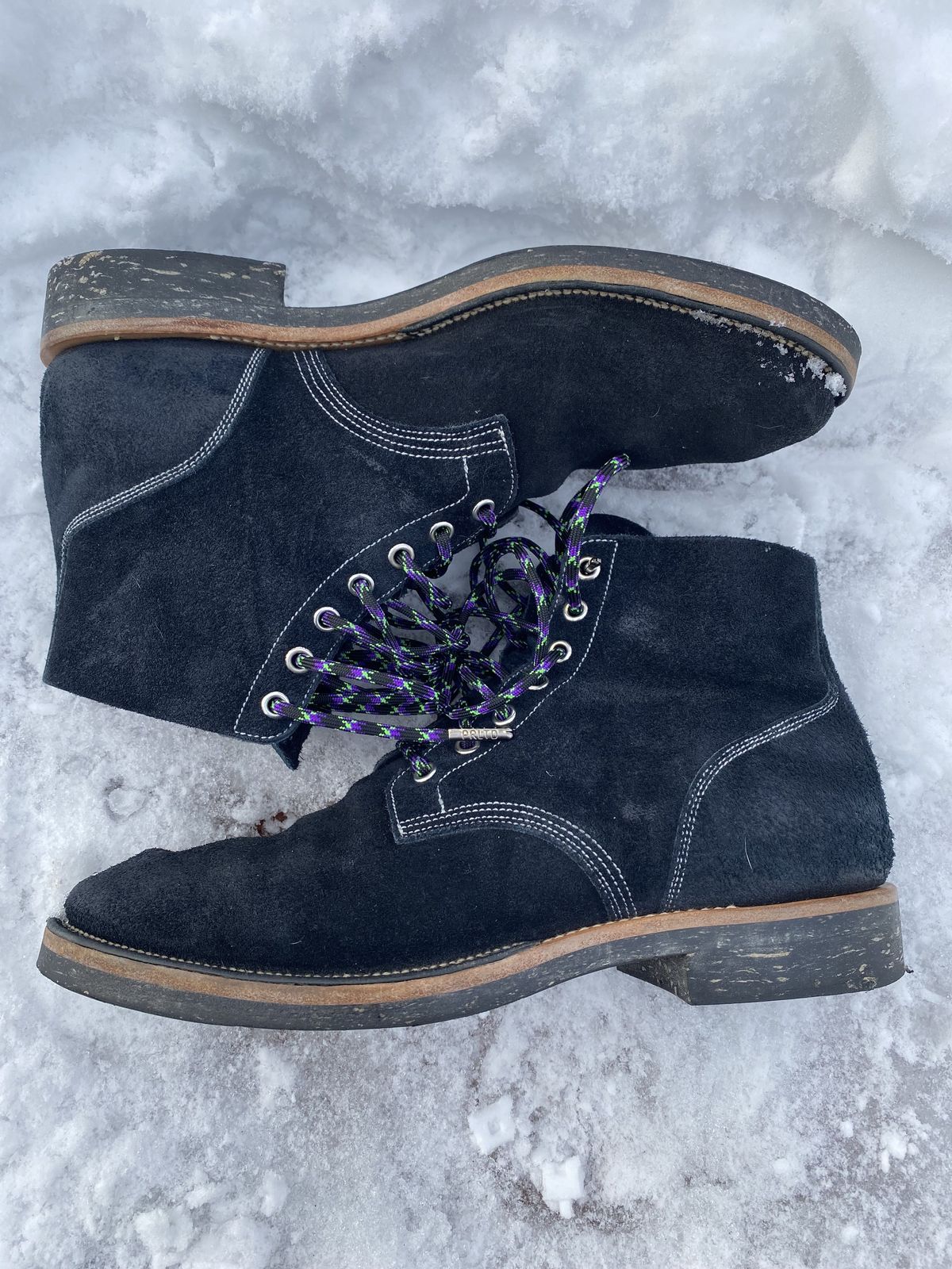 Photo by patinathunderdome on January 5, 2022 of the Viberg Boondocker in Horween Petrol Chamois Roughout.