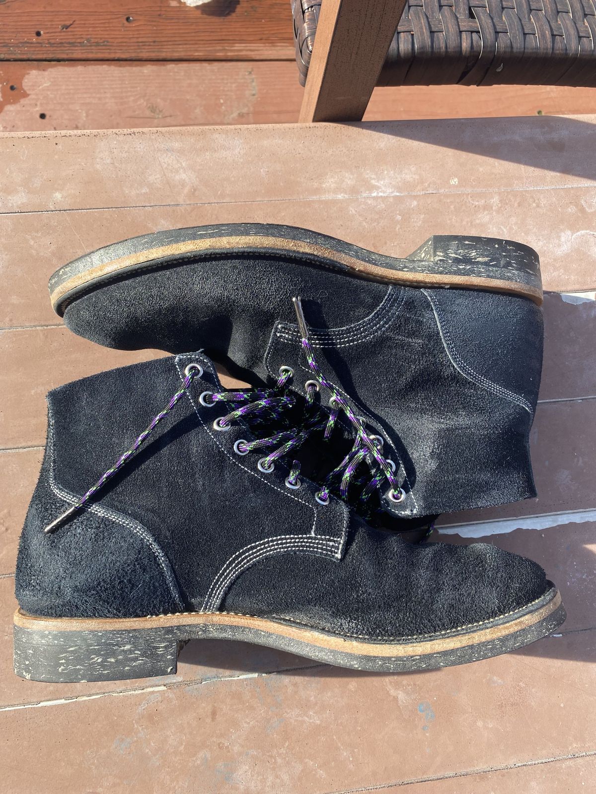 Photo by patinathunderdome on February 5, 2022 of the Viberg Boondocker in Horween Petrol Chamois Roughout.