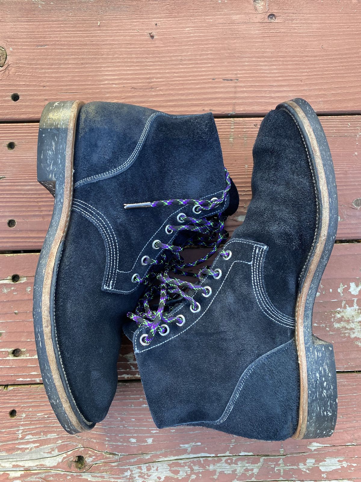 Photo by patinathunderdome on March 5, 2022 of the Viberg Boondocker in Horween Petrol Chamois Roughout.