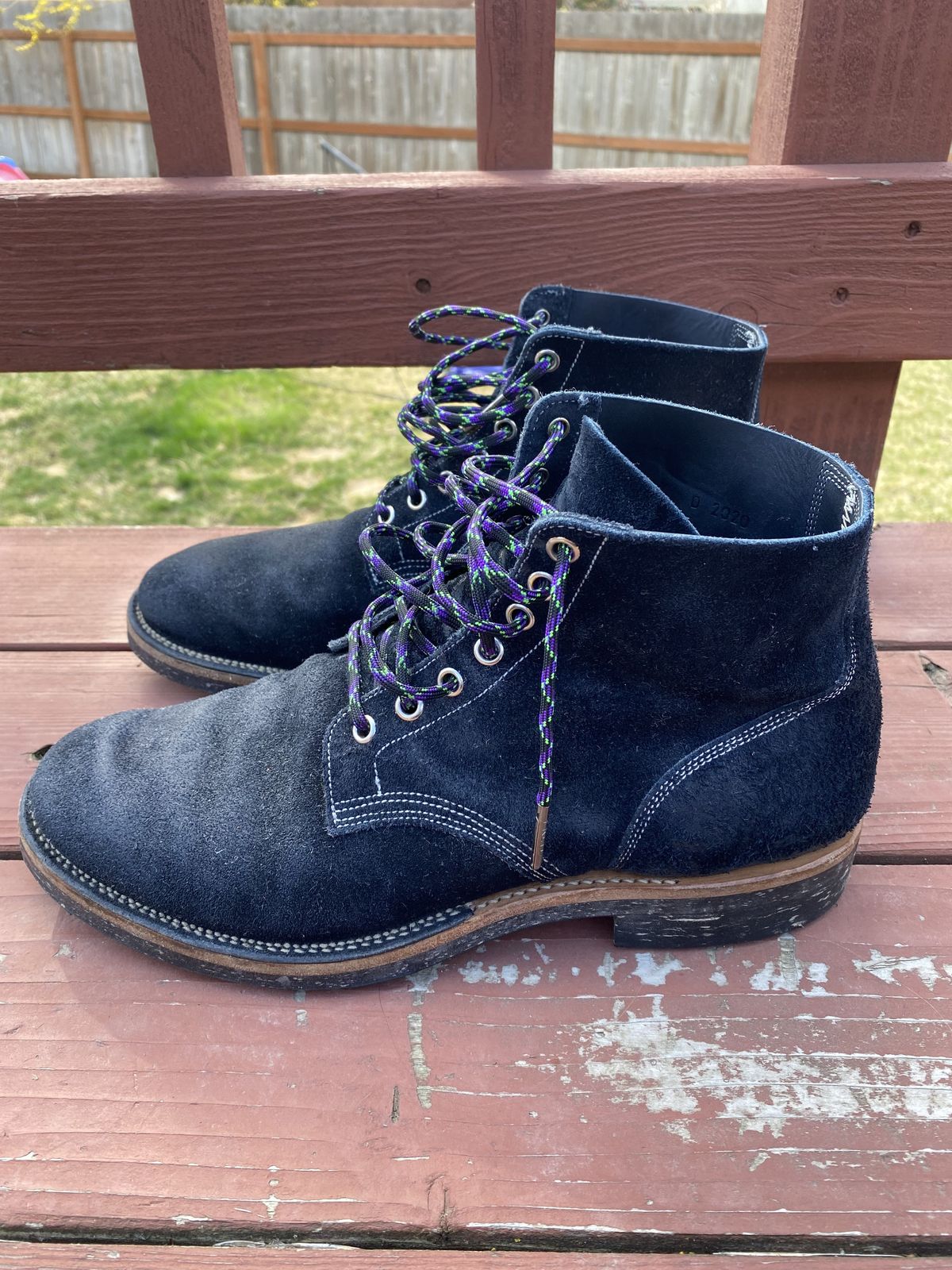 Photo by patinathunderdome on April 5, 2022 of the Viberg Boondocker in Horween Petrol Chamois Roughout.