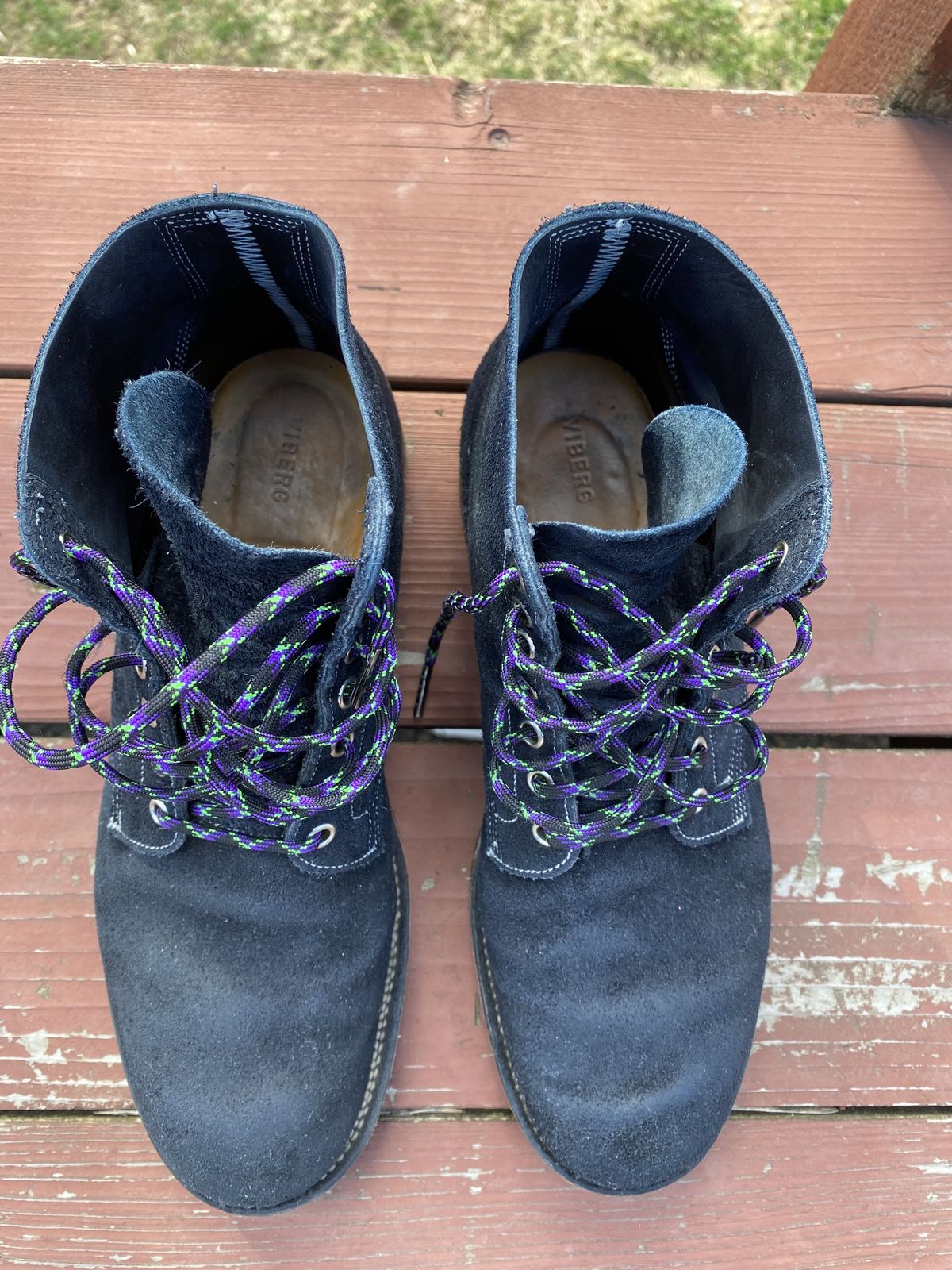 Photo by patinathunderdome on April 5, 2022 of the Viberg Boondocker in Horween Petrol Chamois Roughout.