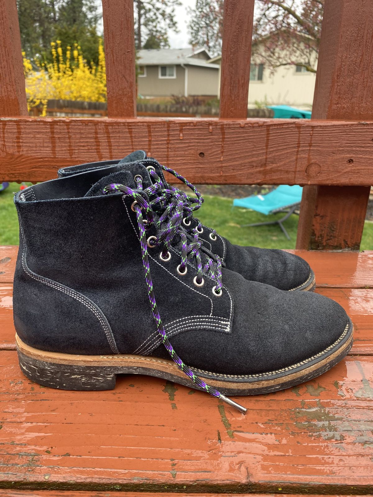 Photo by patinathunderdome on May 5, 2022 of the Viberg Boondocker in Horween Petrol Chamois Roughout.