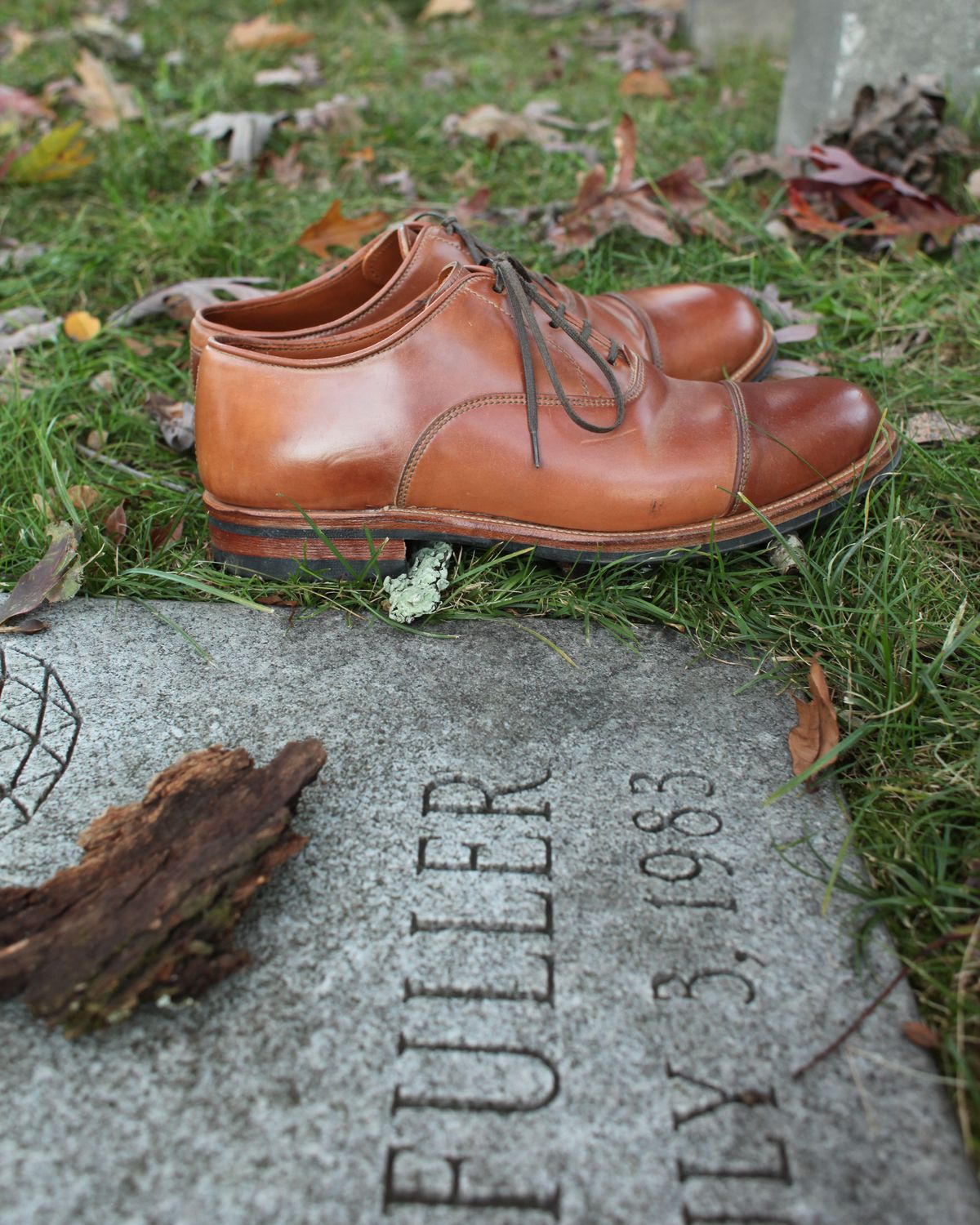 Photo by patinathunderdome on November 2, 2021 of the Viberg Bastion Oxford in Horween Natural Shell Cordovan.