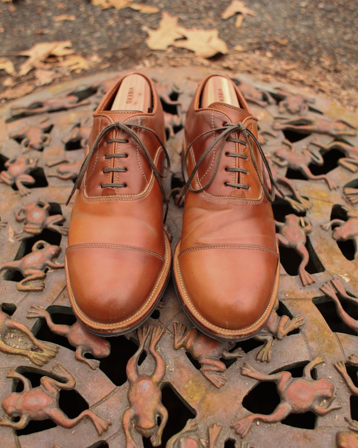 Photo by patinathunderdome on December 5, 2021 of the Viberg Bastion Oxford in Horween Natural Shell Cordovan.