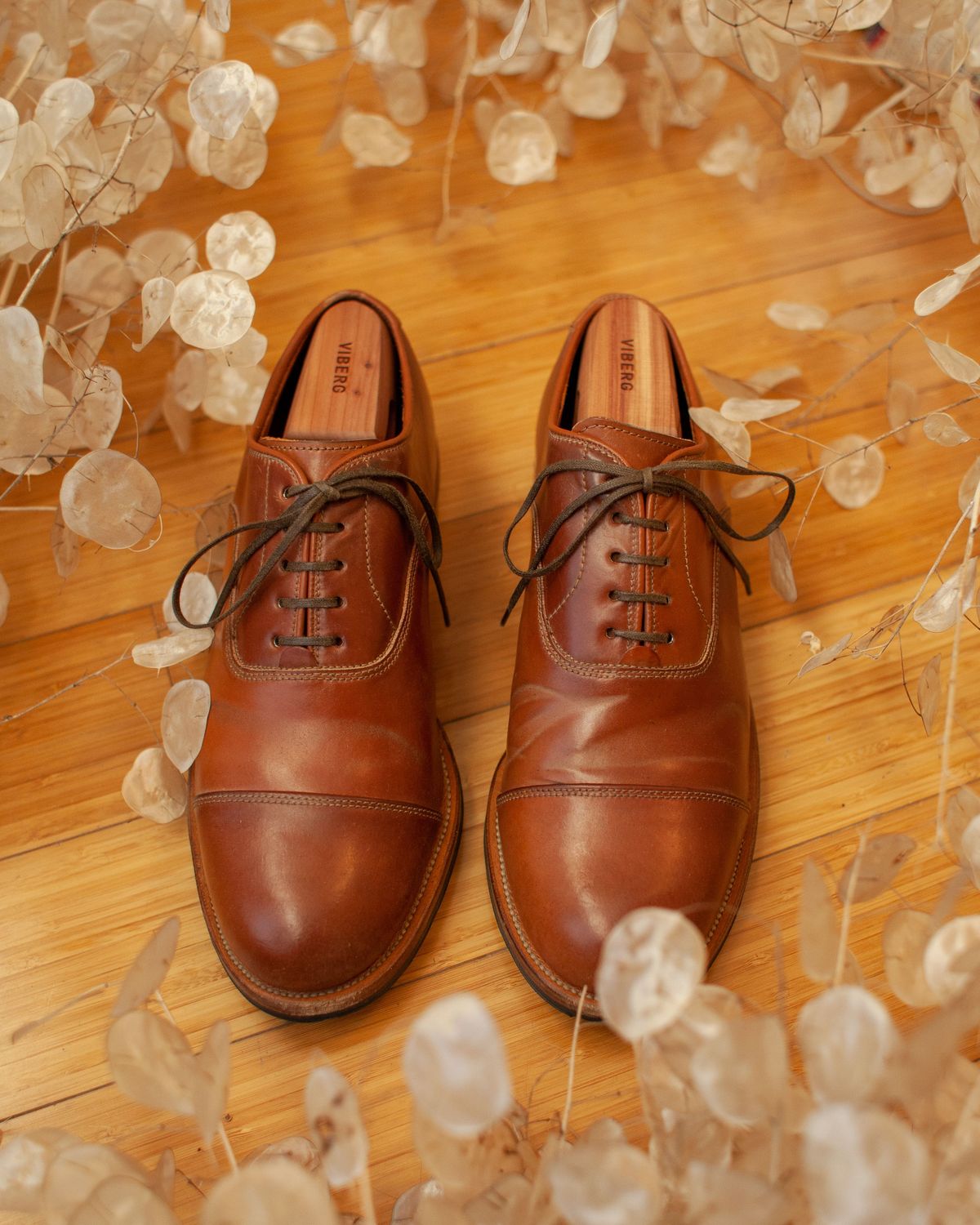 Photo by patinathunderdome on February 6, 2022 of the Viberg Bastion Oxford in Horween Natural Shell Cordovan.