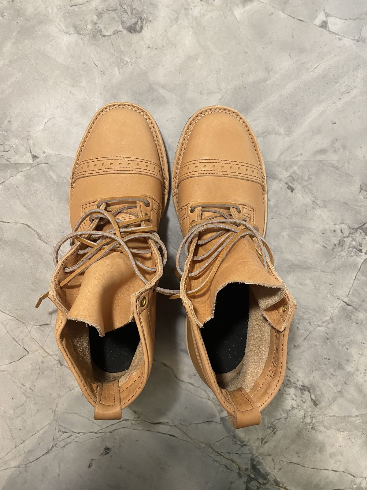 Photo by patinathunderdome on November 1, 2021 of the Wesco Hendrik in Horween Natural Essex.