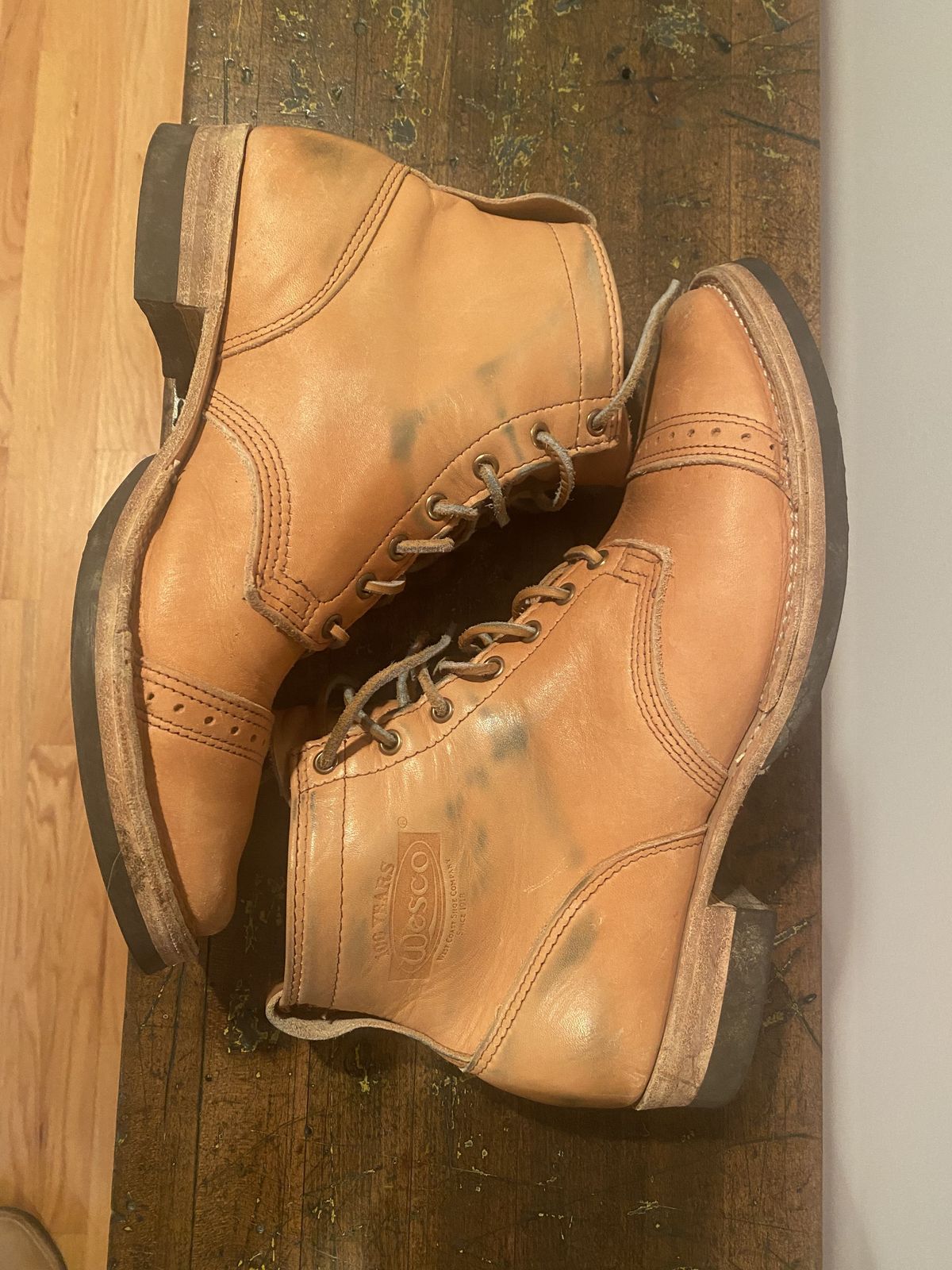 Photo by patinathunderdome on December 1, 2021 of the Wesco Hendrik in Horween Natural Essex.