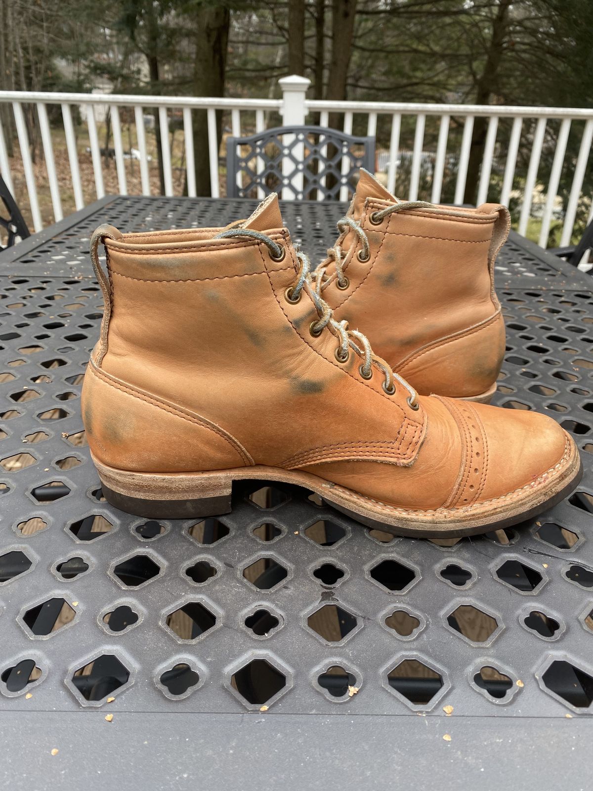Photo by patinathunderdome on January 3, 2022 of the Wesco Hendrik in Horween Natural Essex.