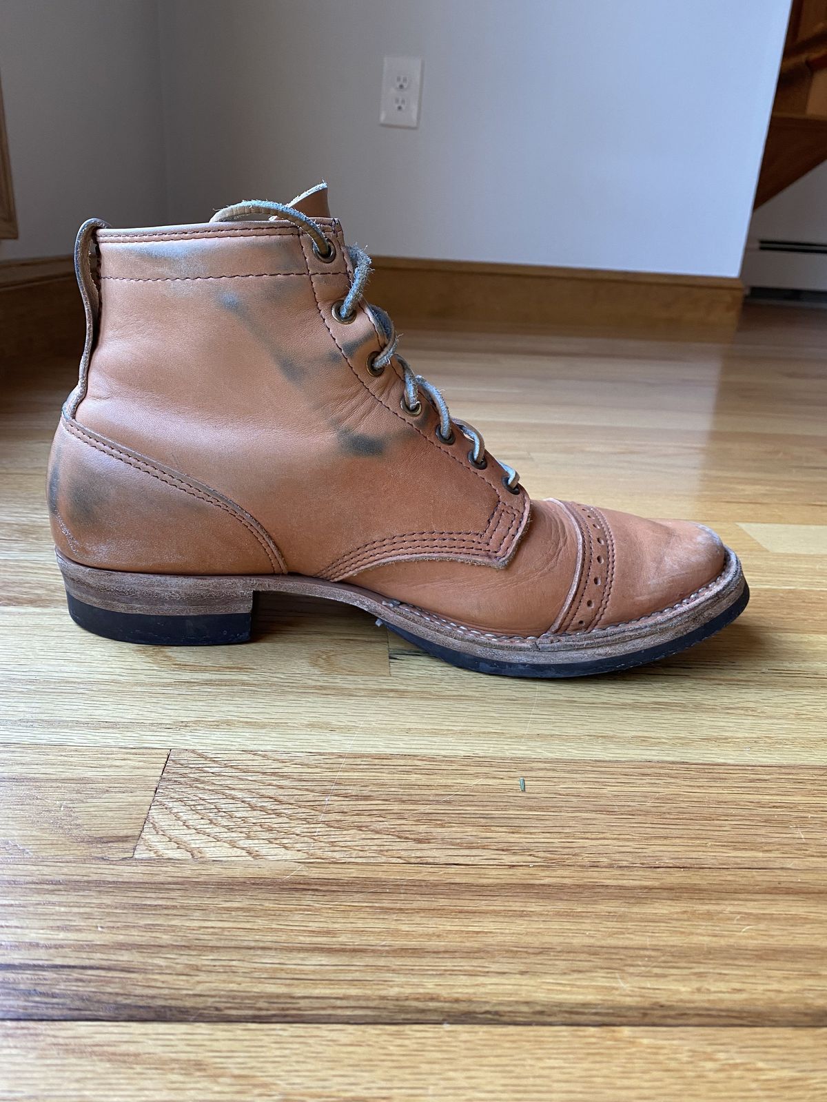 Photo by patinathunderdome on February 1, 2022 of the Wesco Hendrik in Horween Natural Essex.
