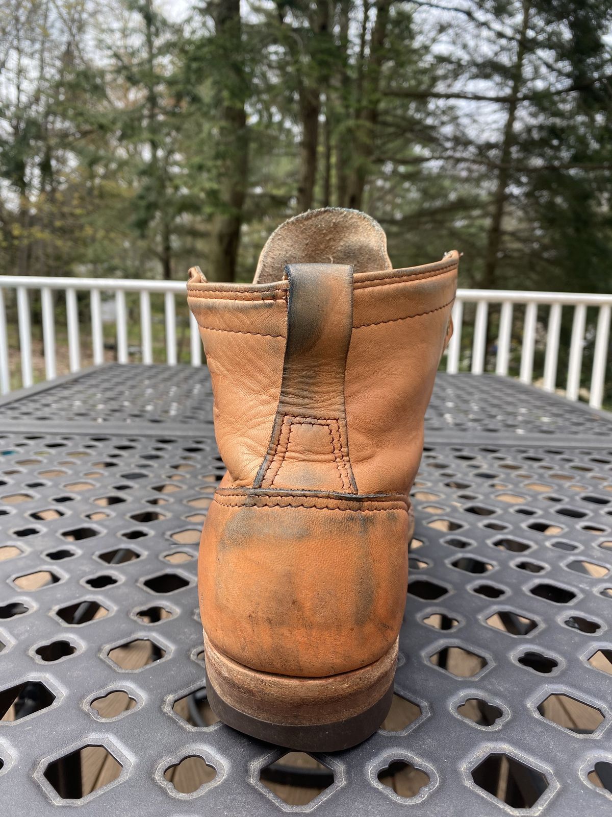 Photo by patinathunderdome on May 3, 2022 of the Wesco Hendrik in Horween Natural Essex.