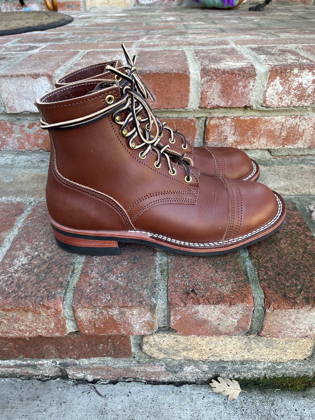 Photo by patinathunderdome on November 1, 2021 of the Nicks Americana in Wickett & Craig Medium Brown English Bridle.