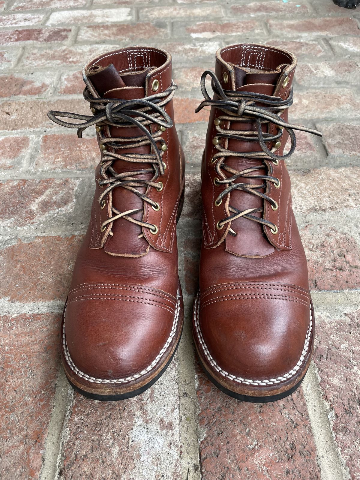 Photo by patinathunderdome on December 3, 2021 of the Nicks Americana in Wickett & Craig Medium Brown English Bridle.