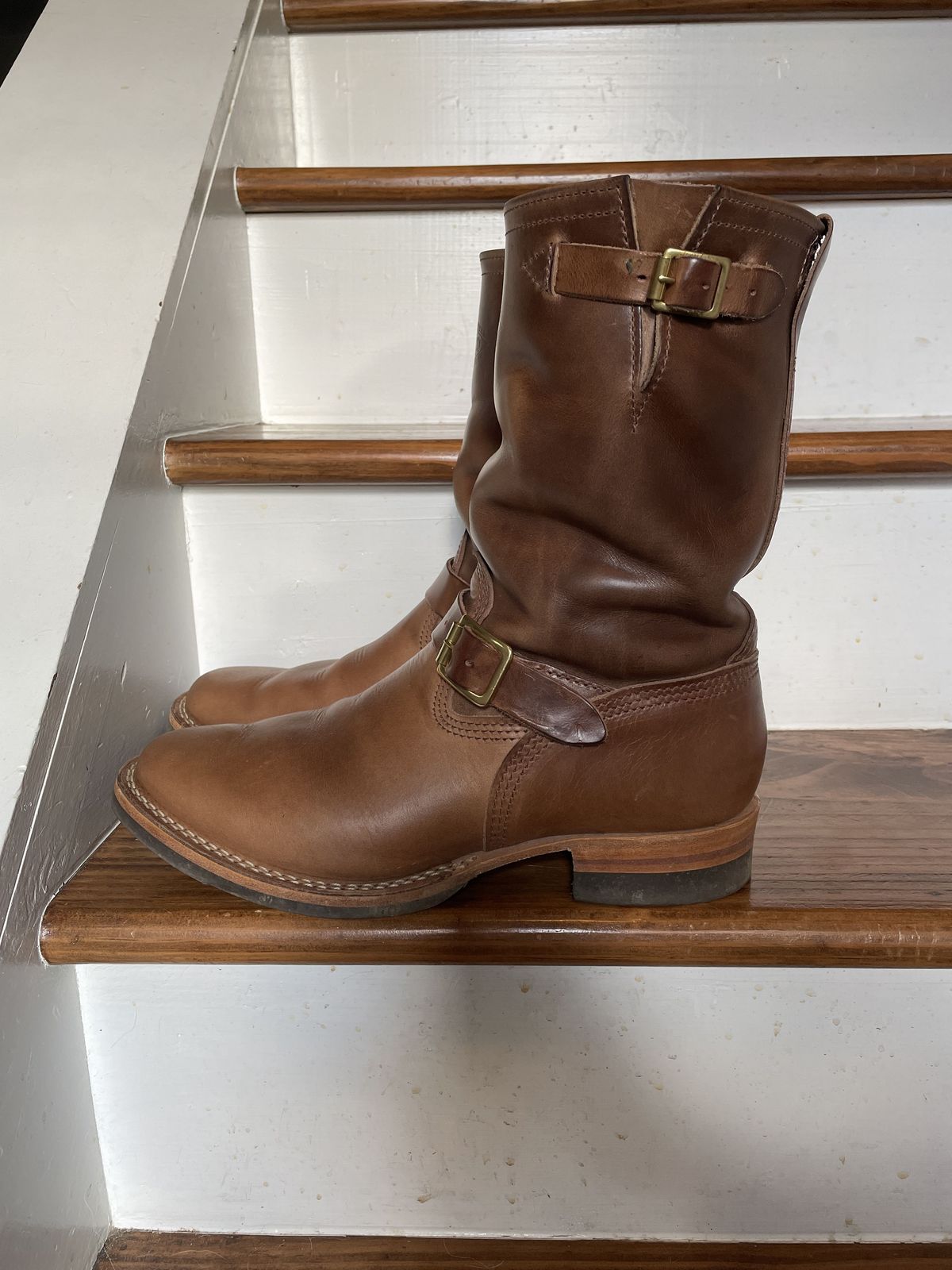 Photo by patinathunderdome on November 4, 2021 of the Wesco Mister Lou in Horween Natural Chromexcel.