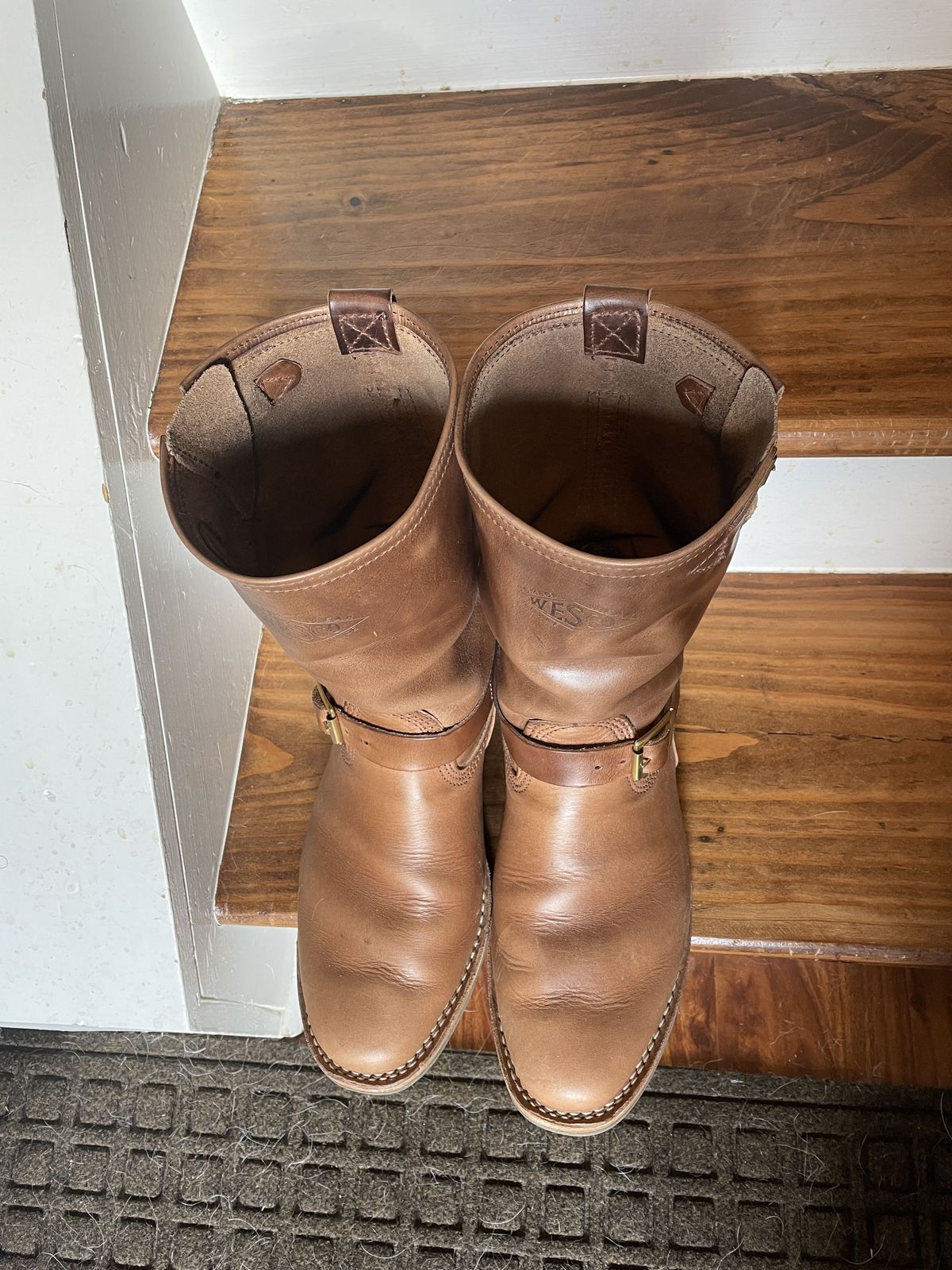 Photo by patinathunderdome on November 4, 2021 of the Wesco Mister Lou in Horween Natural Chromexcel.