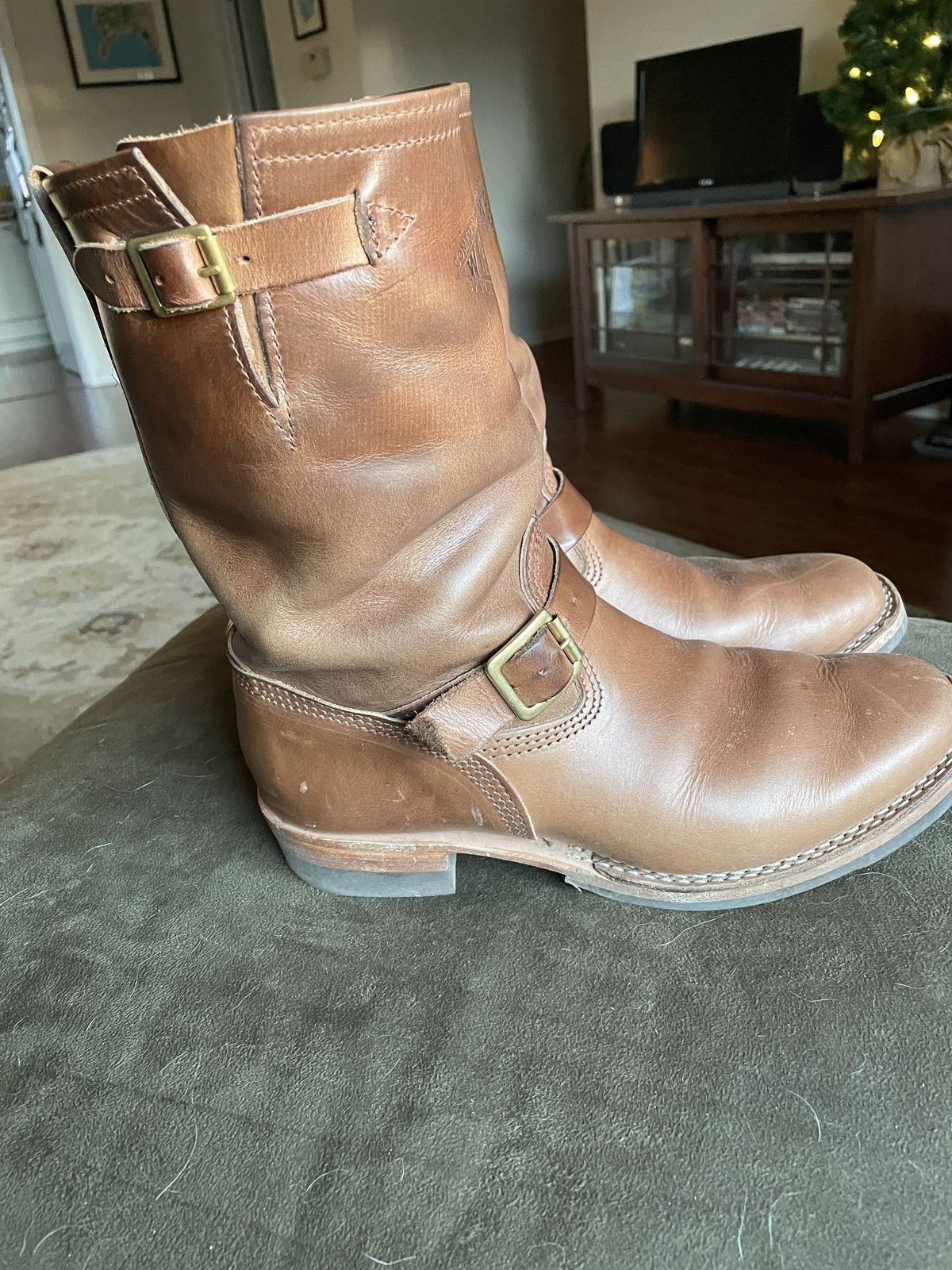 Photo by patinathunderdome on January 5, 2022 of the Wesco Mister Lou in Horween Natural Chromexcel.