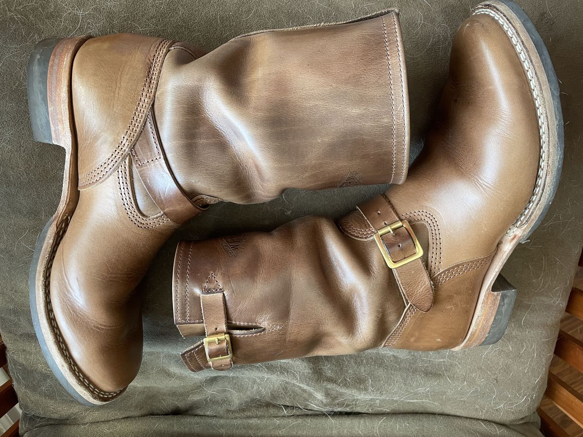 Photo by patinathunderdome on February 5, 2022 of the Wesco Mister Lou in Horween Natural Chromexcel.