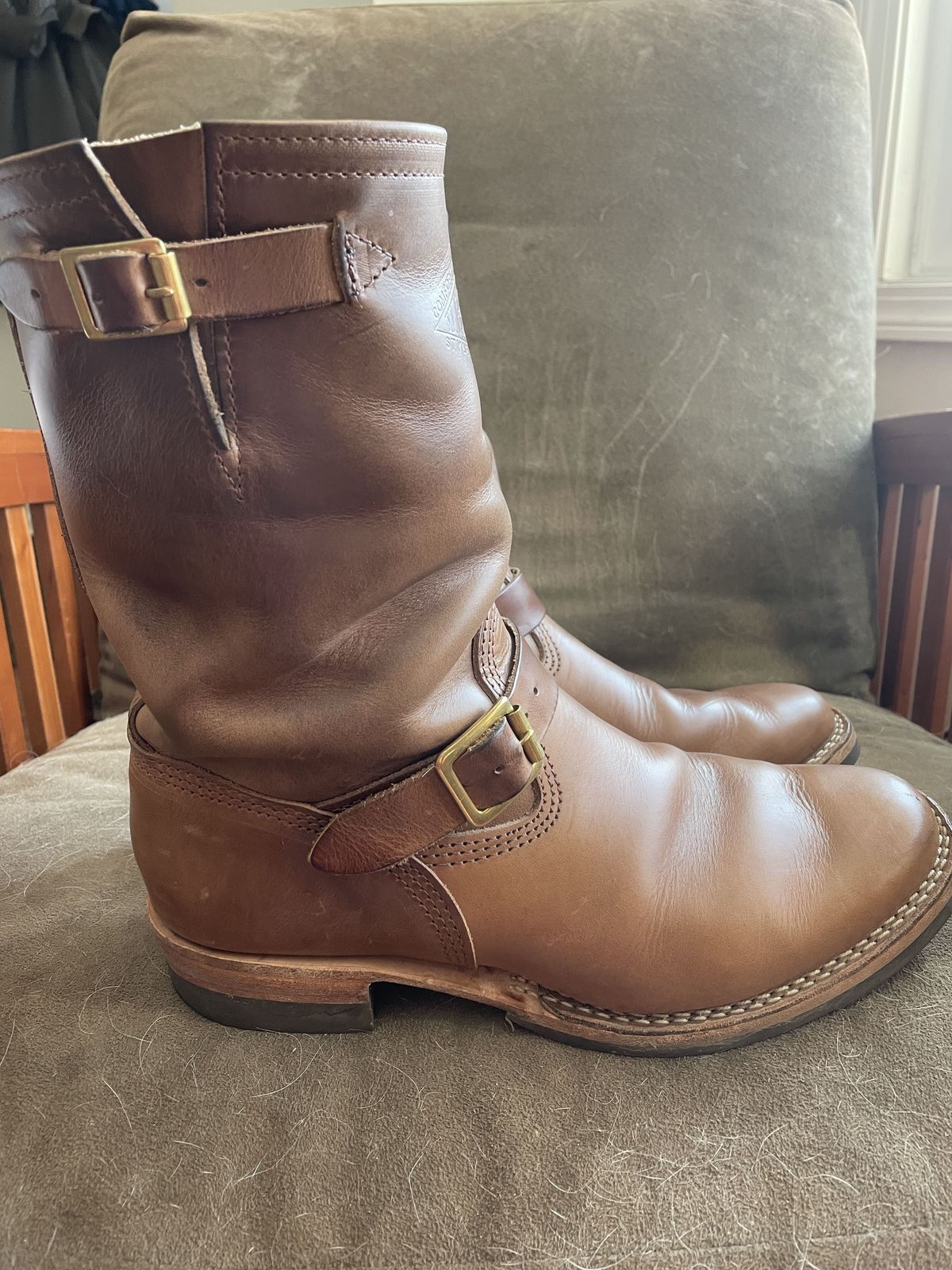 Photo by patinathunderdome on February 5, 2022 of the Wesco Mister Lou in Horween Natural Chromexcel.