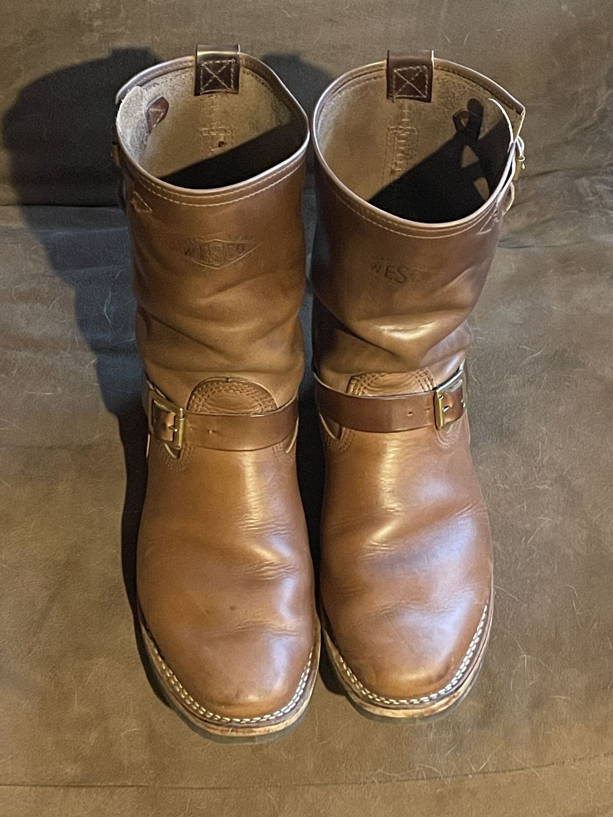 Photo by patinathunderdome on April 5, 2022 of the Wesco Mister Lou in Horween Natural Chromexcel.