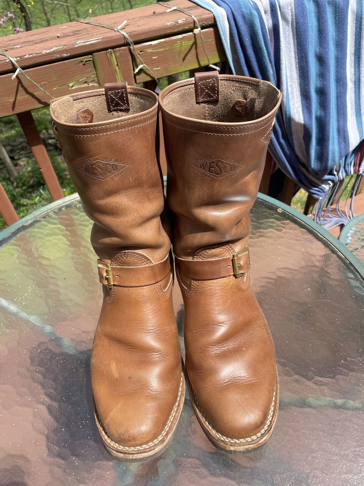 Photo by patinathunderdome on May 6, 2022 of the Wesco Mister Lou in Horween Natural Chromexcel.