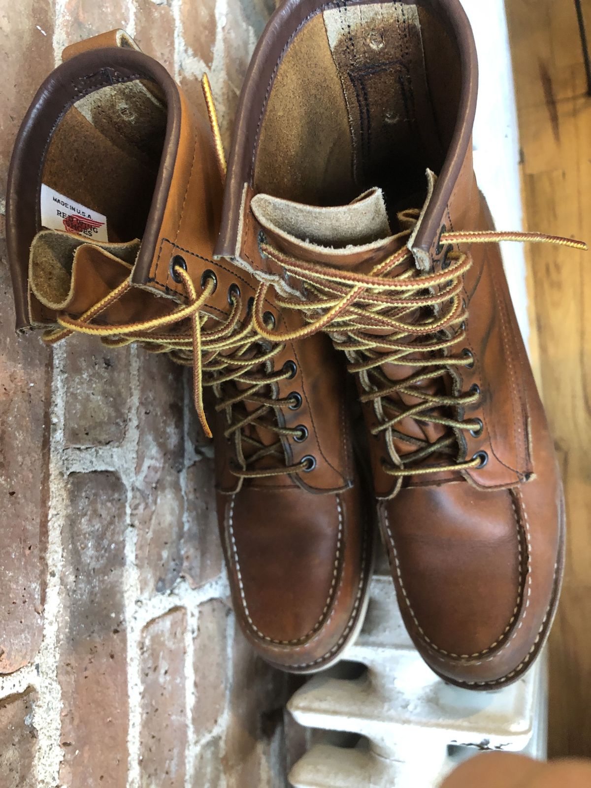 Photo by patinathunderdome on April 3, 2022 of the Red Wing 8-Inch Classic Moc in S.B. Foot Oro-Iginal.