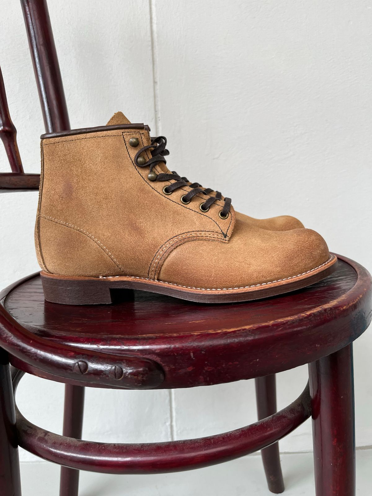 Photo by patinathunderdome on November 5, 2022 of the Red Wing Blacksmith in S.B. Foot Hawthorne Muleskinner.