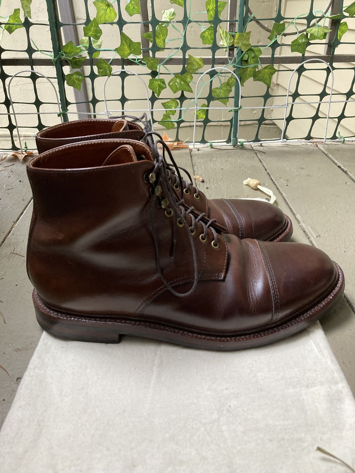 Photo by patinathunderdome on January 3, 2022 of the Grant Stone Cap Toe Boot in Horween Crimson Chromexcel.