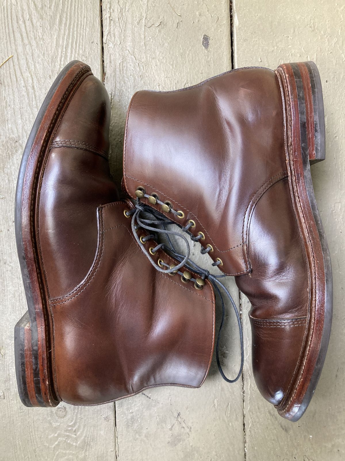 Photo by patinathunderdome on April 1, 2022 of the Grant Stone Cap Toe Boot in Horween Crimson Chromexcel.