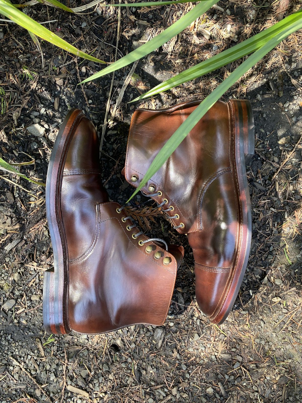 Photo by patinathunderdome on May 1, 2022 of the Grant Stone Cap Toe Boot in Horween Crimson Chromexcel.